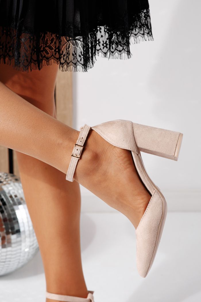 Női magas sarkú cipők bézs öko bőrből velúrból  Noemi #24450