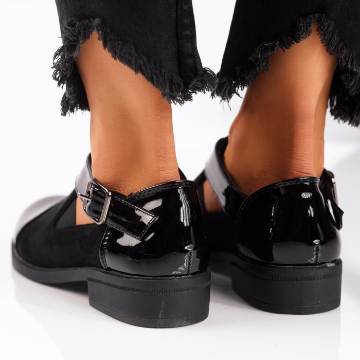 Női fekete lakkbőrből készült alkalmi cipő Antonia #24517