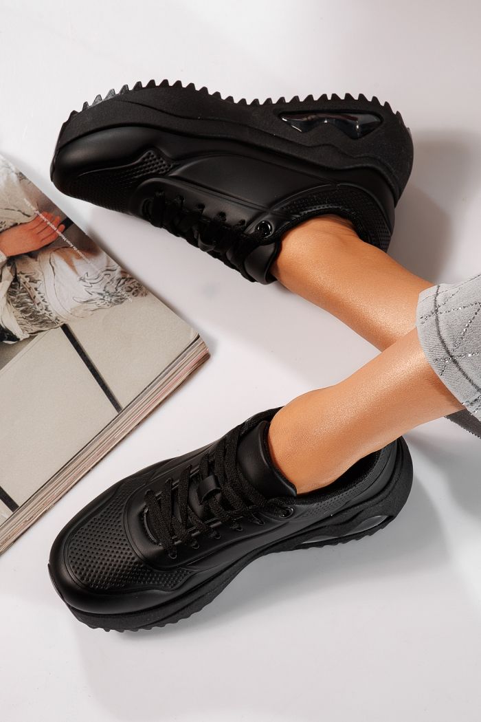 Női fekete tornacipő eco-bőrből Audrey #24555