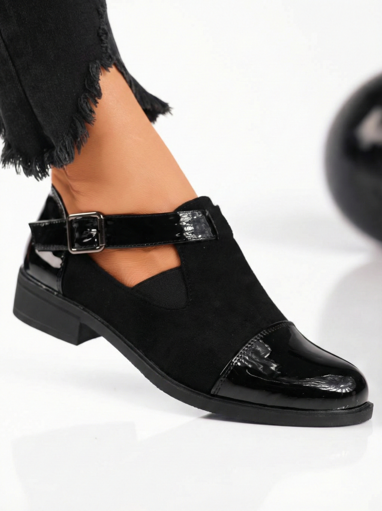 Női fekete lakkbőrből készült alkalmi cipő Antonia #24517