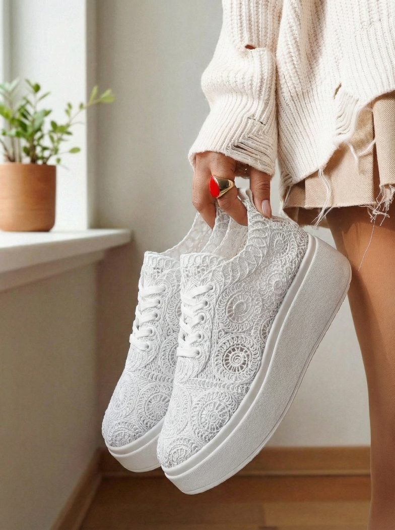 Női sportcipők fehér textil anyagból készült Loretta #24491