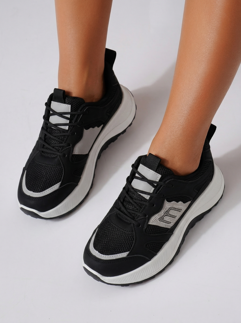 Női sportcipők fekete textil anyagból készült Maggie #24589