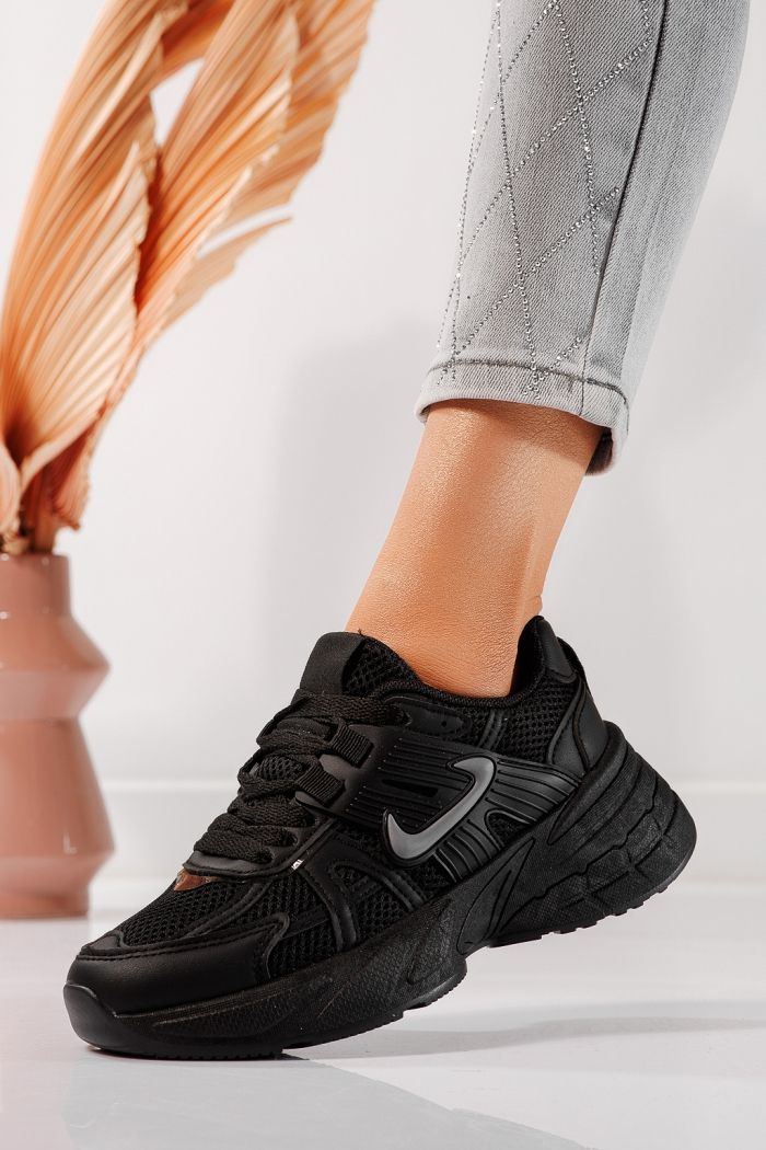 Női fekete tornacipő ökobőrből Amy #24602