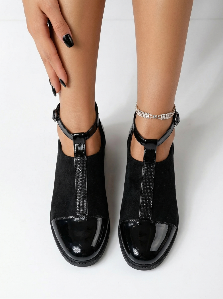 Női fekete lakkbőrből készült alkalmi cipő Kara #24662