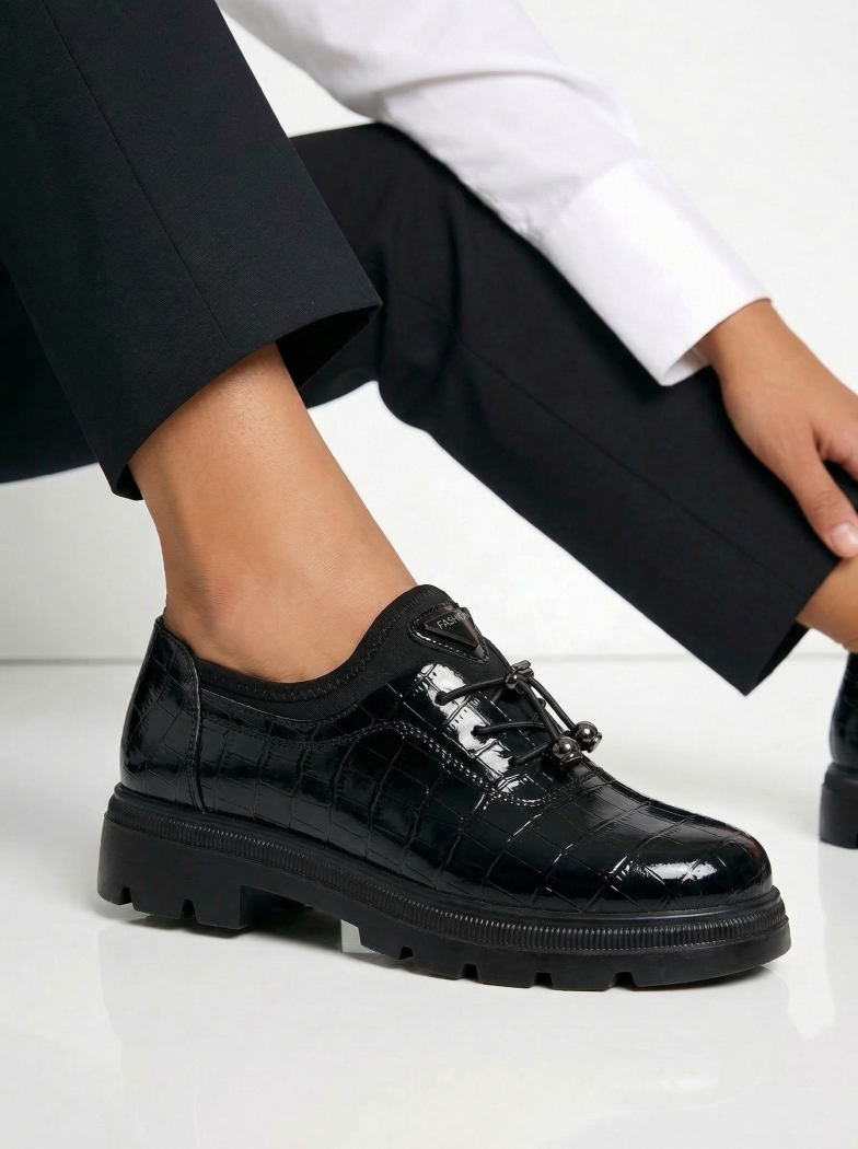 Női fekete lakkbőrből készült alkalmi cipő Mariah #24606