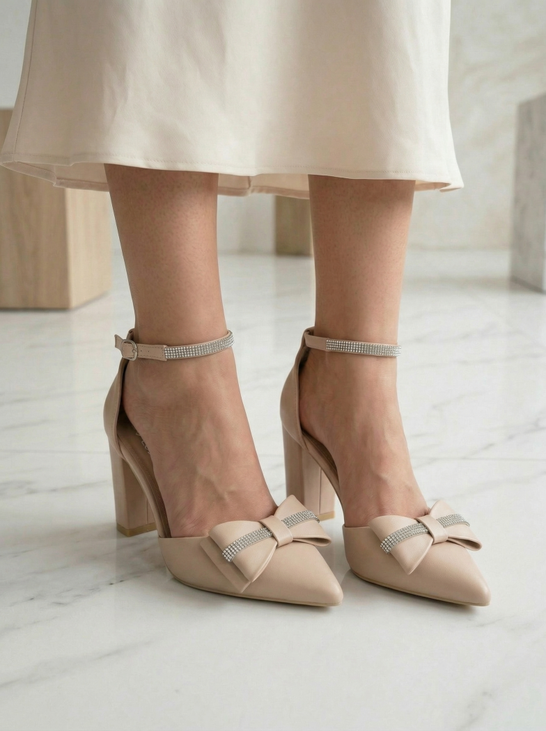 Női magas sarkú cipők bézs öko bőrből készült Elis #24675