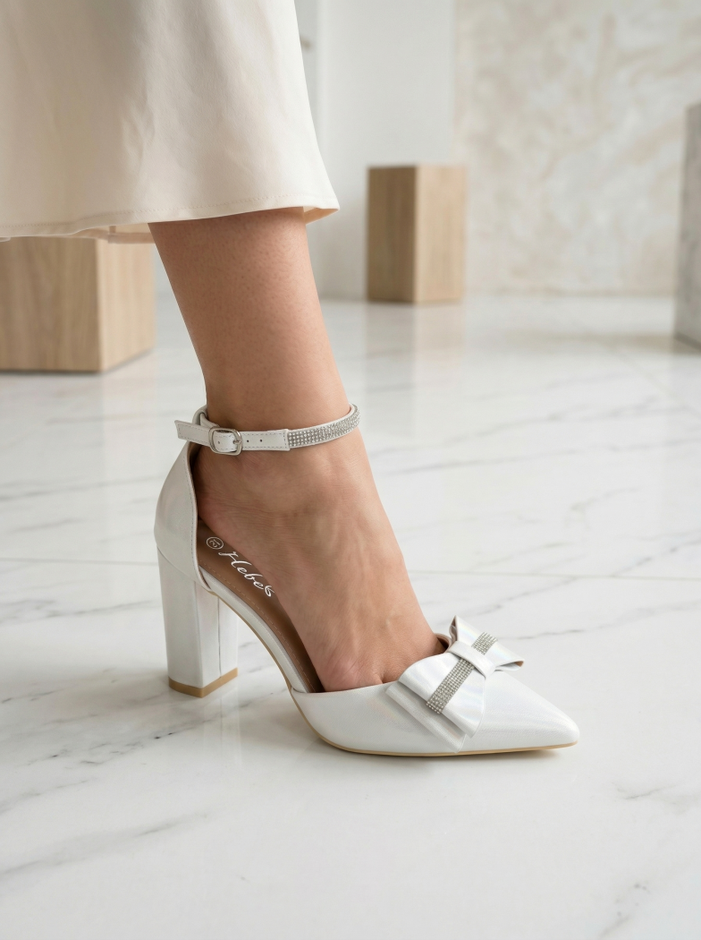 Női magas sarkú cipők ezüst öko bőrből készült Elis #24673