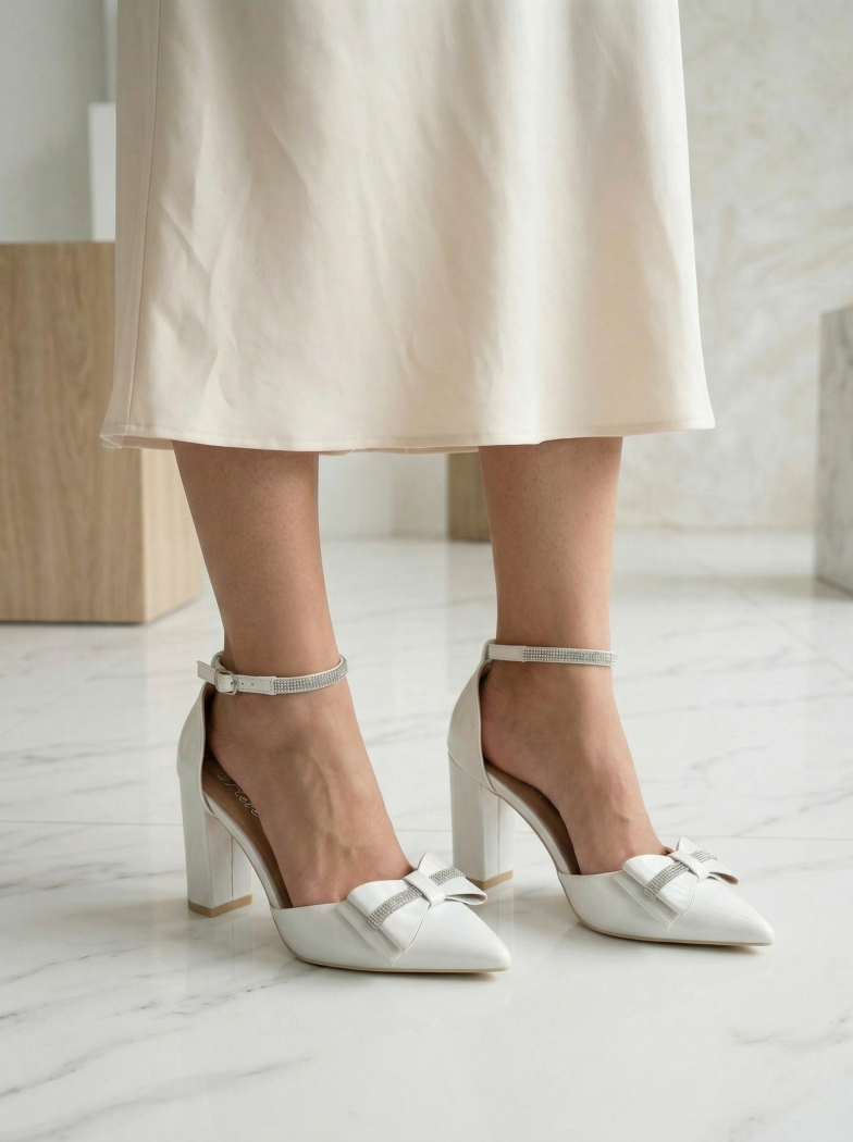 Női magas sarkú cipők ezüst öko bőrből készült Elis #24673