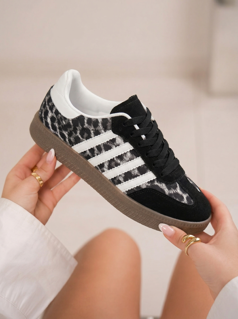 Női sportcipők fehér velúrból készült Liza #24503