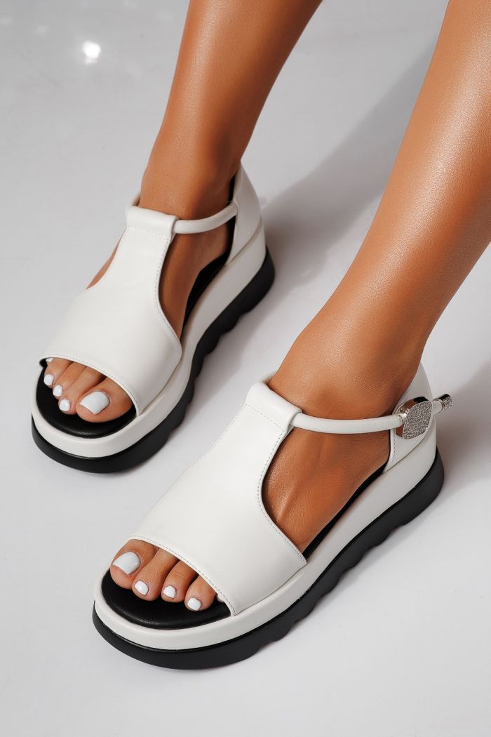Női platform szandálok fehére öko bőrből készült Elira #24758