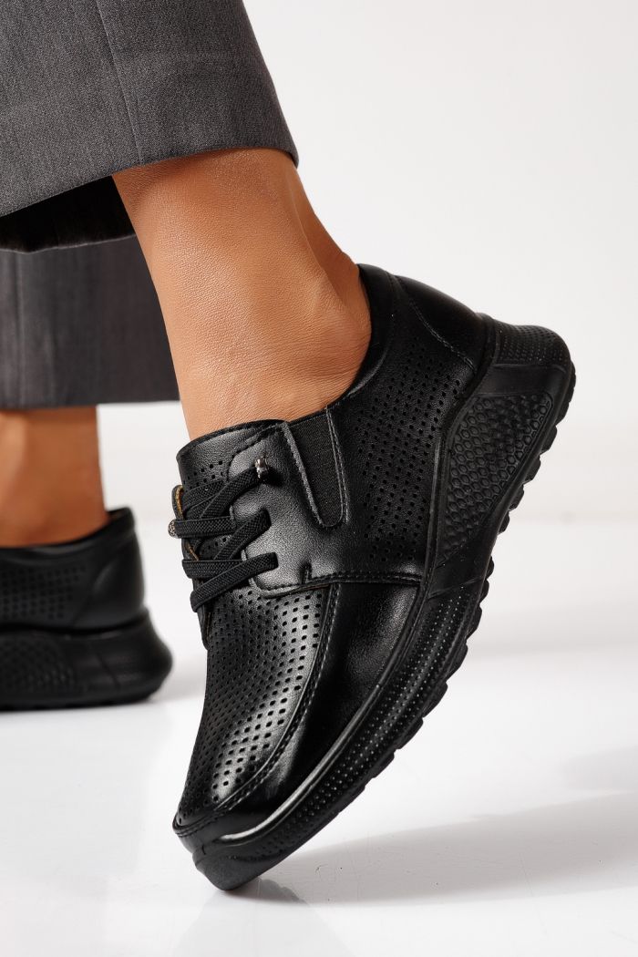 Női alkalmi cipők fekete öko bőrből készült Gilda #24942