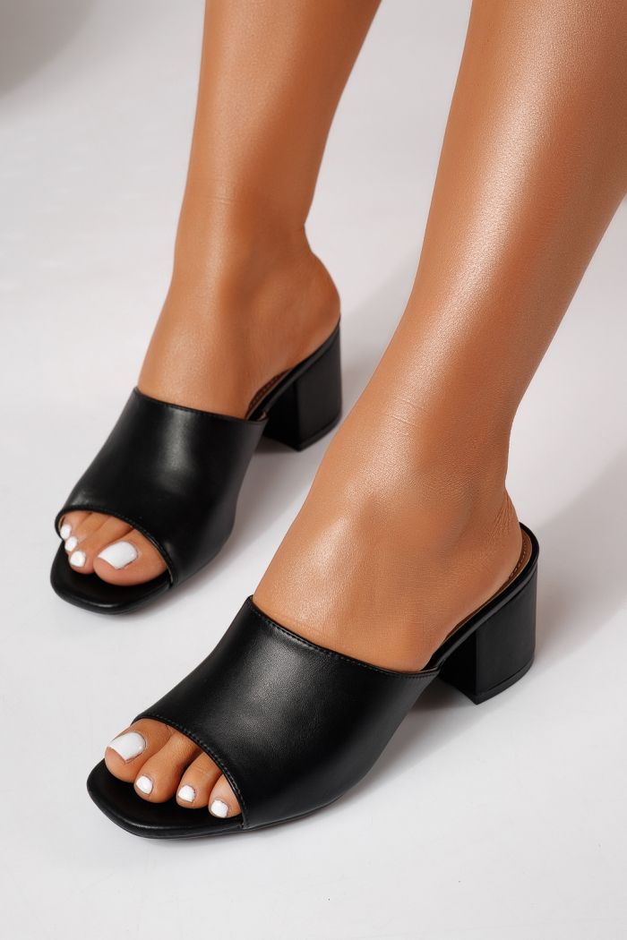 Női magas sarkú papucs fekete öko bőrből készült Azelia #24747
