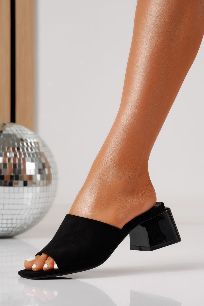 Női magas sarkú papucs fekete öko velúrból készült Thalira #24704