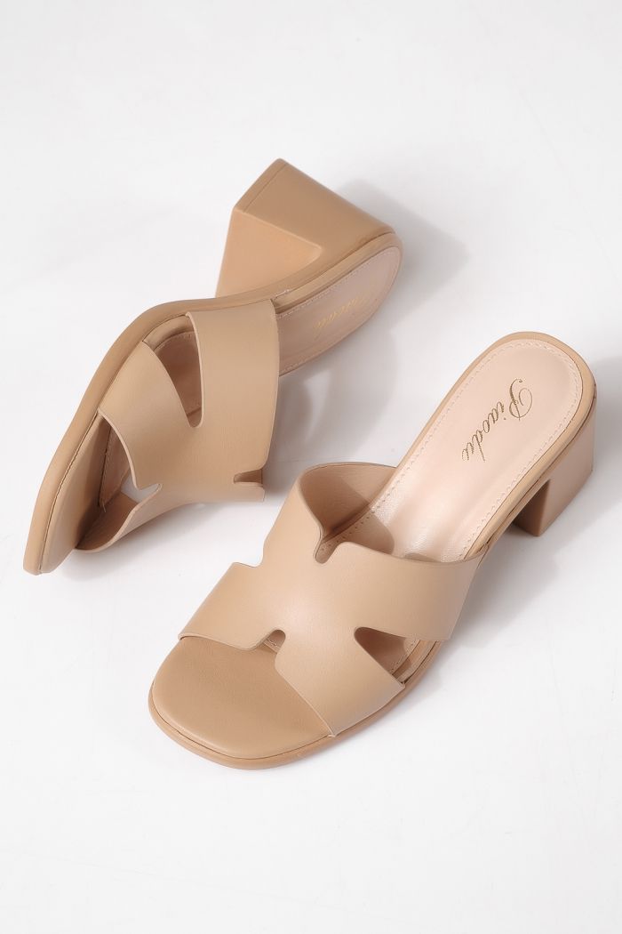 Női magas sarkú papucs bézs öko bőrből készült Niki #24977