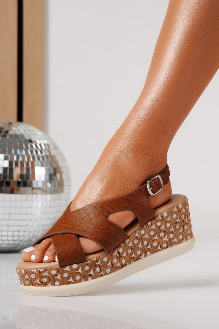 Női platform szandálok bézs öko bőrből készült Anais #24970