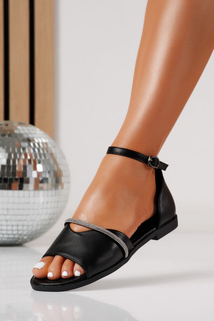 Női alacsony sarkú szandálok fekete öko bőrből készült Aveline  #24710