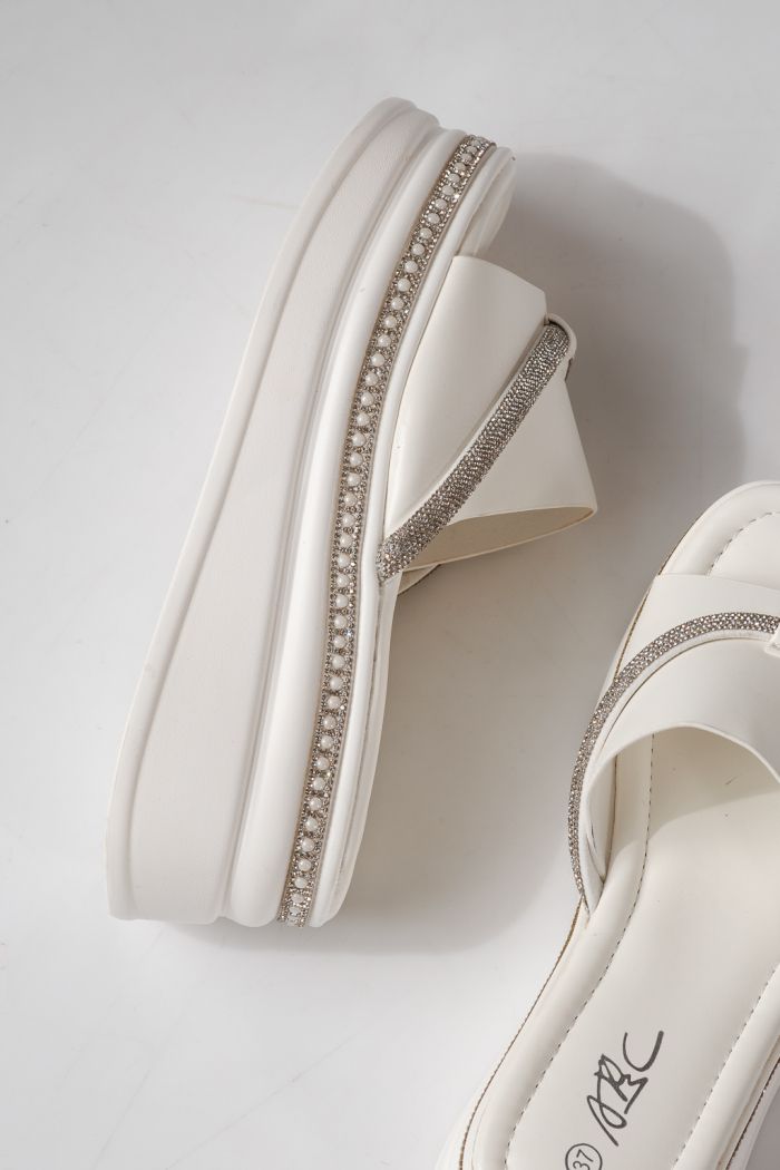 Női platform papucsok fehéri öko bőrből készült Belina #24749