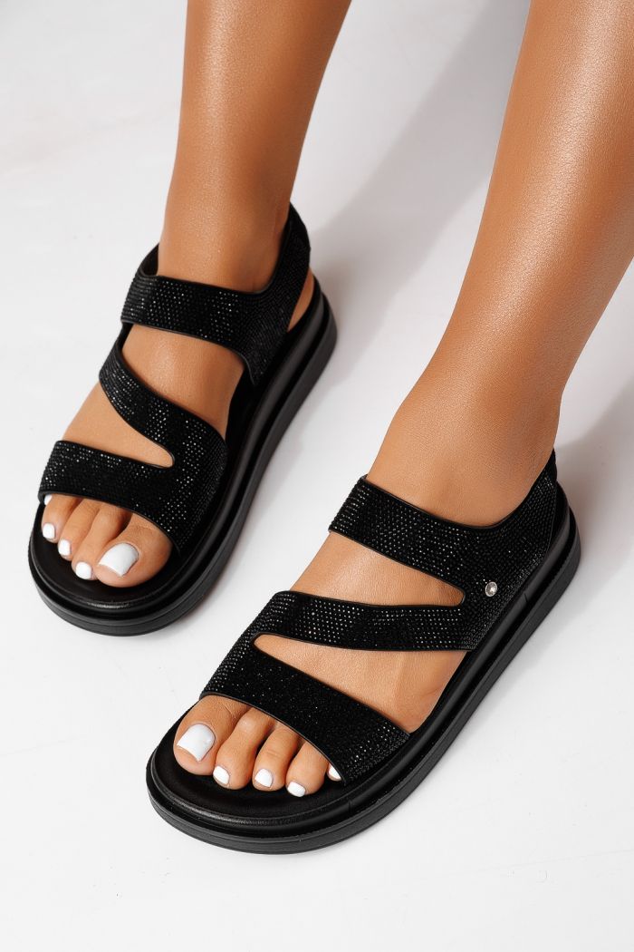 Női alacsony sarkú szandálok fekete öko bőrből készült Azura #25122