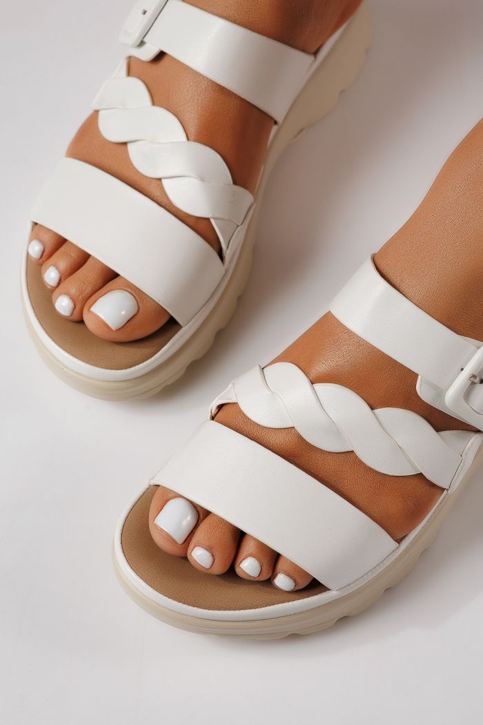 Női papucsok fehér öko bőrből készült Felisa #25023