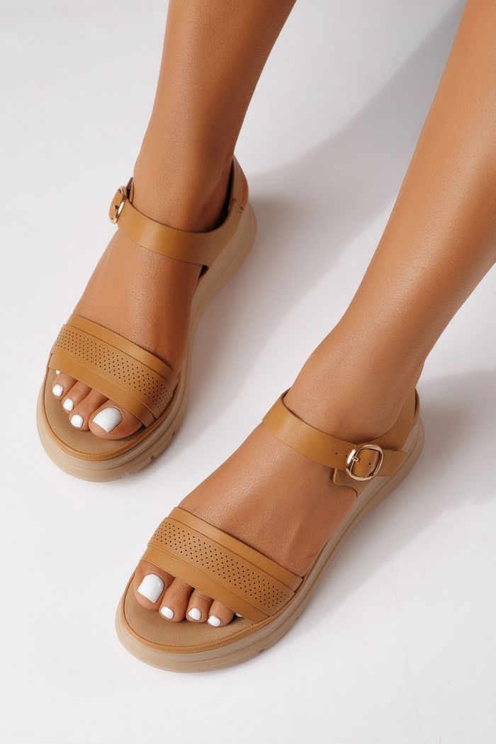 Női platform szandálok barna öko bőrből készült Gisela #25024