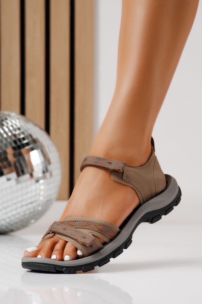 Női alacsony sarkú szandálok khaki textil anyagból készült Kaida #25142