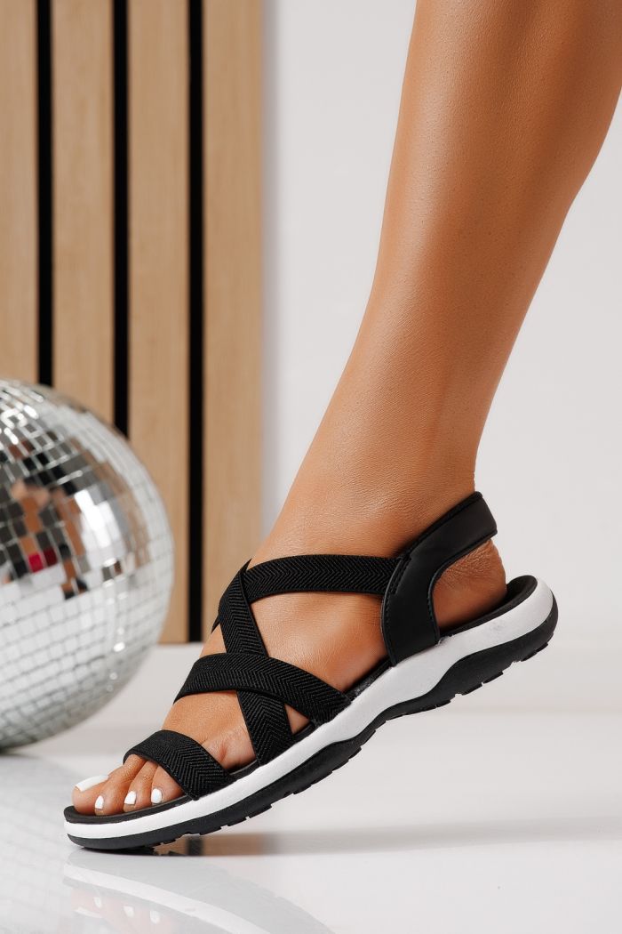 Női alacsony sarkú szandálok fekete textil anyagból készült Sihana #25158