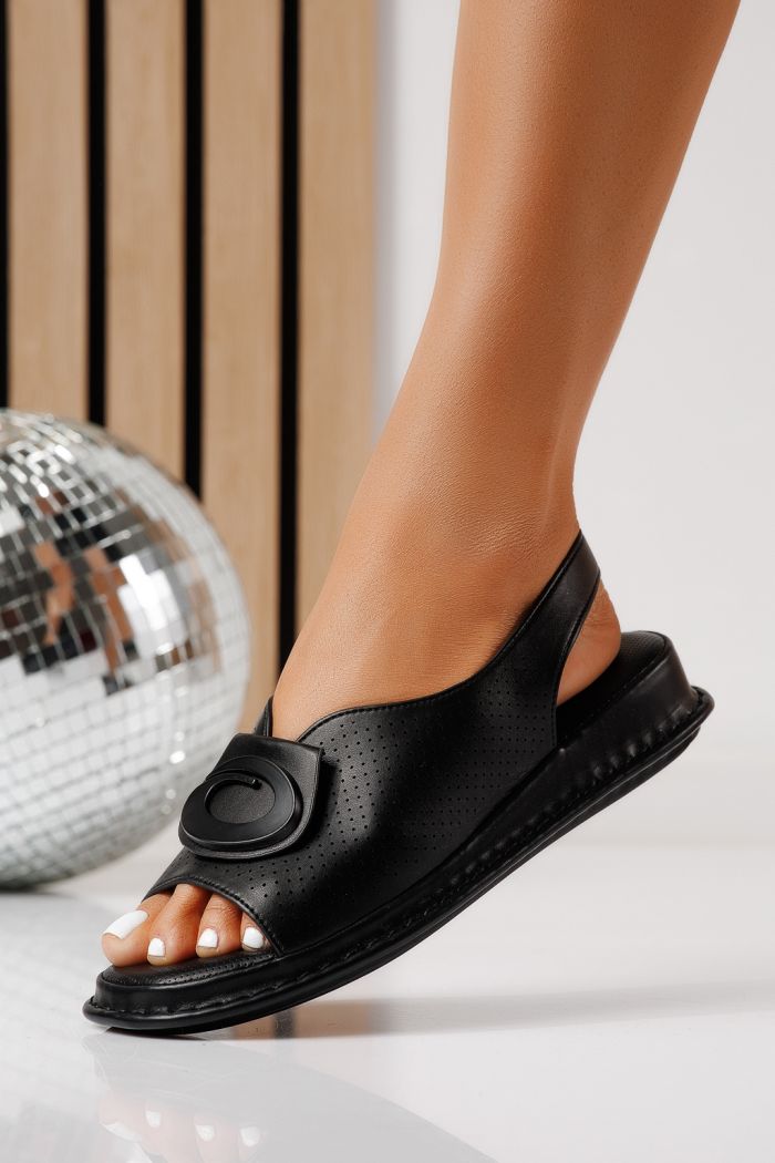 Női alacsony sarkú szandálok fekete öko bőrből készült Zaria #25175