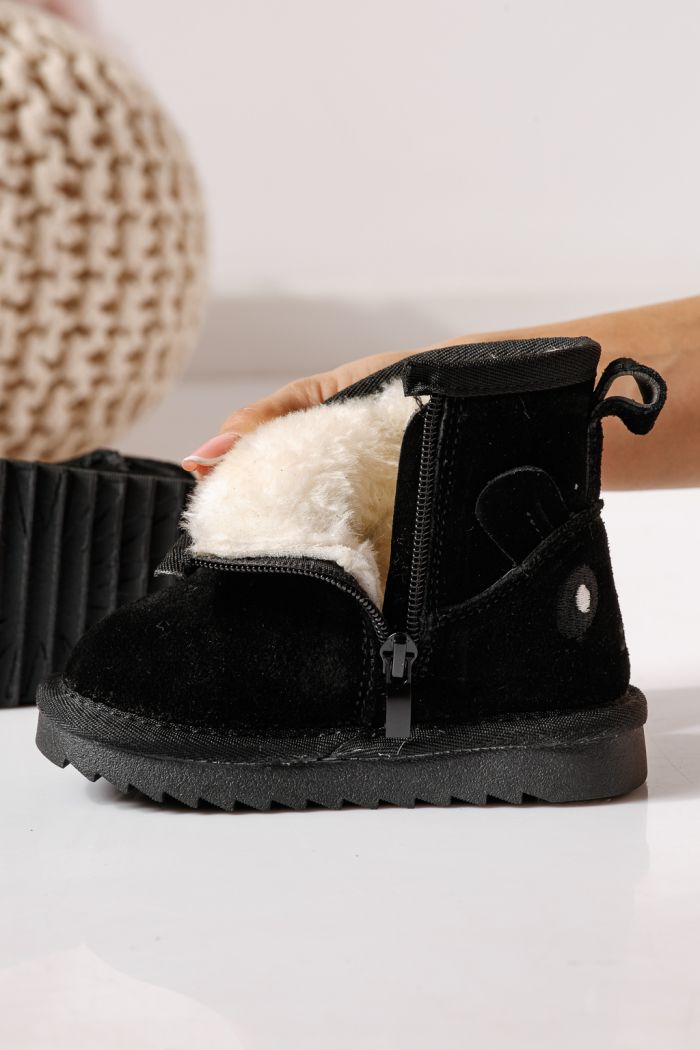 Lányoknak való fekete, UGG típusú, szőrmével bélelt csizma természetes velúrbőrből Sissy #30298